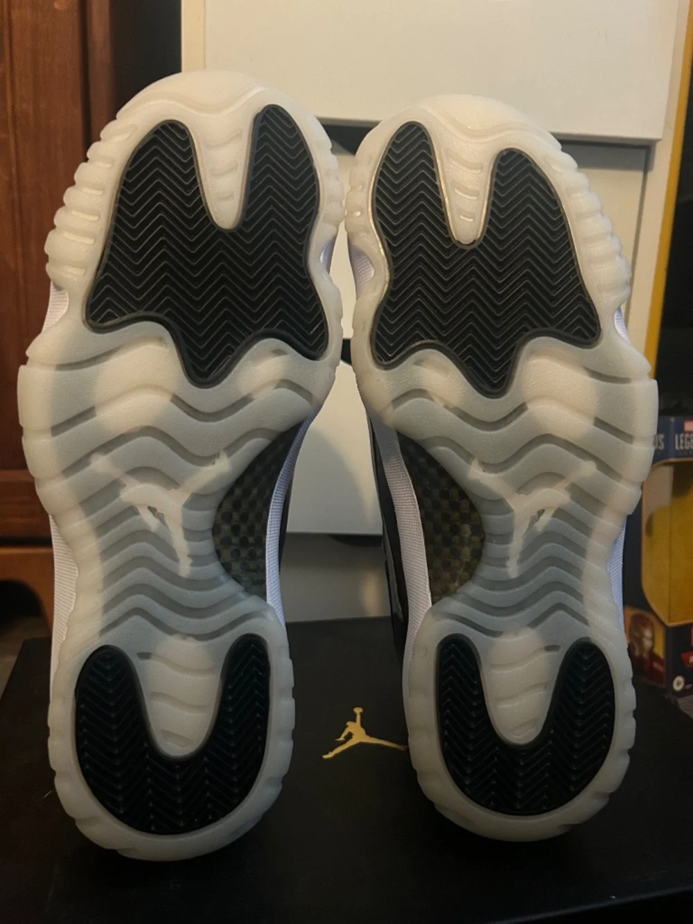 Air Jordan 11 gratitude men’s size 10